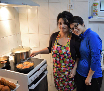 Egy kis hazai 5. - Zsuzsánna sárgabórsólevese csipetkével, túrós fánk